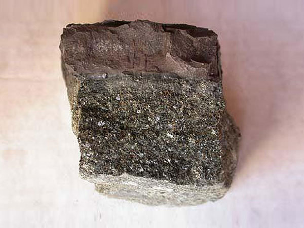 河南輝綠巖制砂機(jī)價(jià)格怎么樣？
