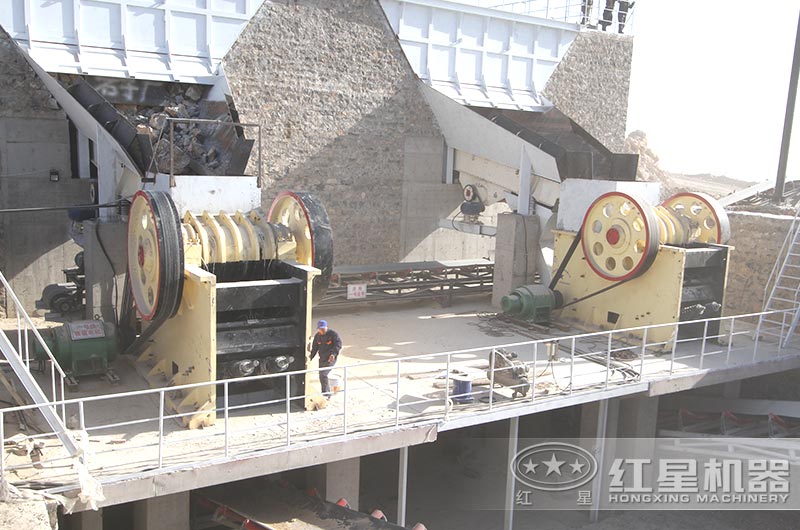 912顎式破石機產(chǎn)量是多少？一臺價格多少錢？
